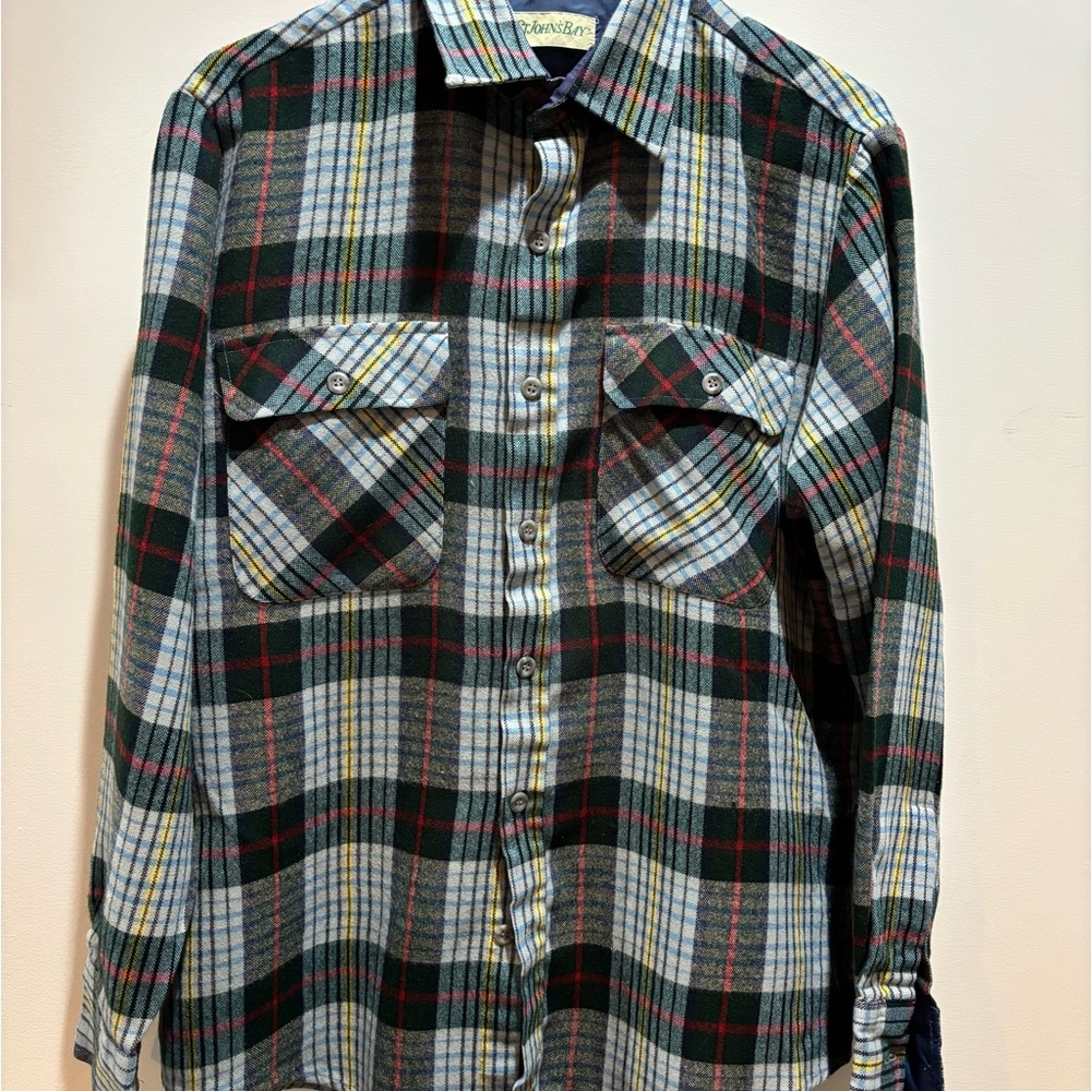 St John’s Bay Men's Green Plaid Shirt Size Medium